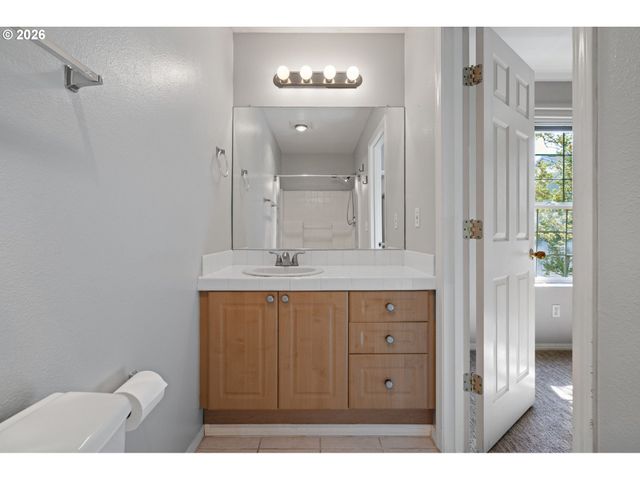 10465 Sw COUGAR Ln, Beaverton, OR 97003