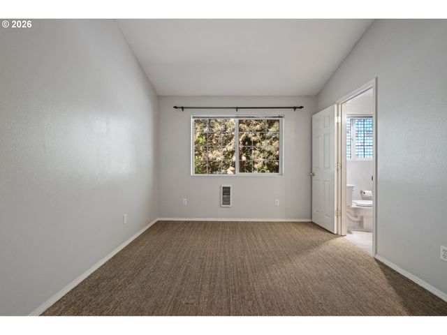 10465 Sw COUGAR Ln, Beaverton, OR 97003