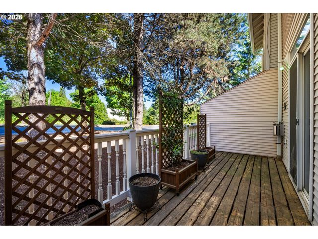 10465 Sw COUGAR Ln, Beaverton, OR 97003