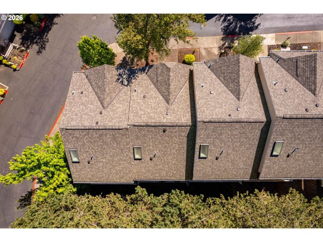 10465 Sw COUGAR Ln, Beaverton, OR 97003