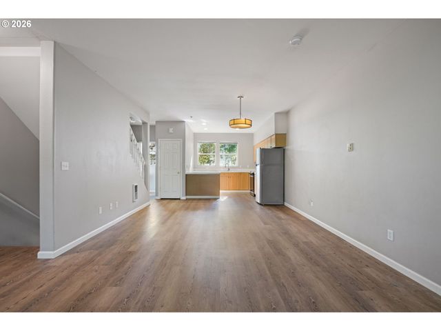 10465 Sw COUGAR Ln, Beaverton, OR 97003