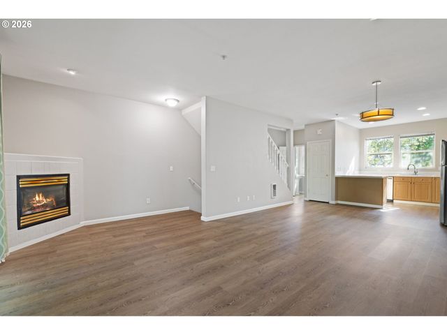10465 Sw COUGAR Ln, Beaverton, OR 97003