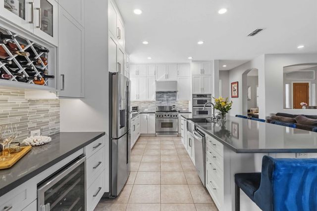 2725 Burrelton Way, Roseville, CA 95661