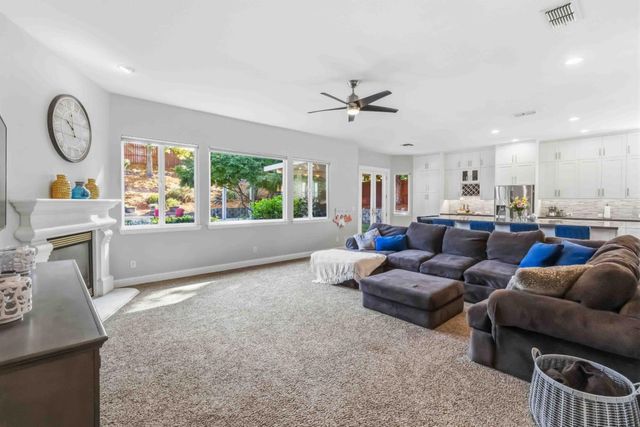 2725 Burrelton Way, Roseville, CA 95661