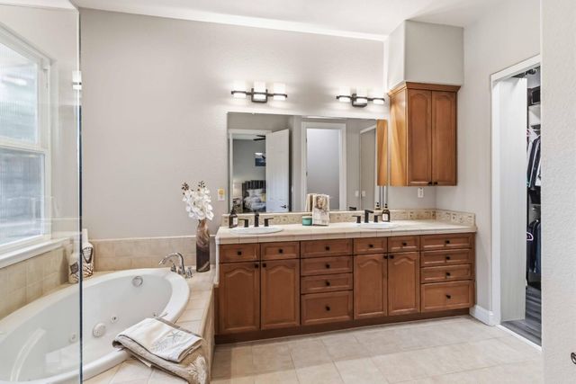 2725 Burrelton Way, Roseville, CA 95661