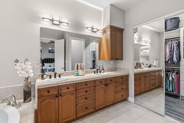 2725 Burrelton Way, Roseville, CA 95661