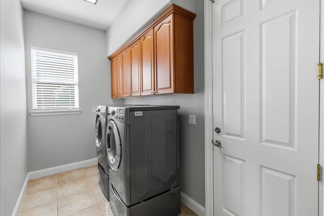 2725 Burrelton Way, Roseville, CA 95661