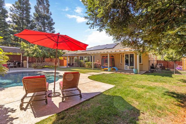 2725 Burrelton Way, Roseville, CA 95661