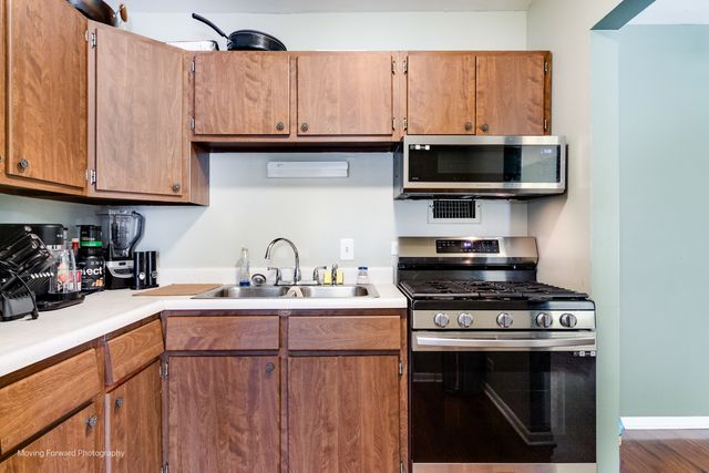 9820 S Pulaski Road 314, Oak Lawn, IL 60453