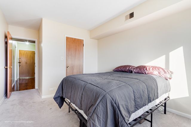 9820 S Pulaski Road 314, Oak Lawn, IL 60453