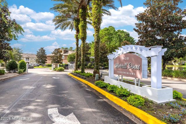 7920 MERRILL Road 2004, Jacksonville, FL 32277