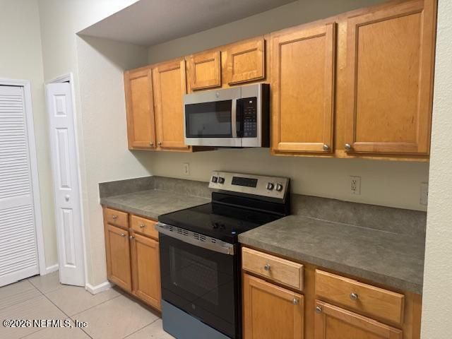 7920 MERRILL Road 2004, Jacksonville, FL 32277