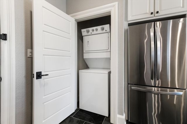 405 24th Street 201, Galveston, TX 77550