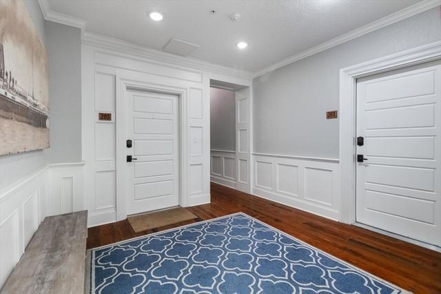 405 24th Street 201, Galveston, TX 77550