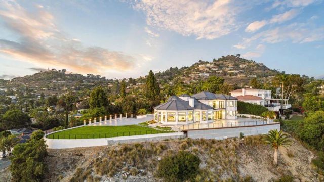 9355 Lavell Street, La Mesa, CA 91941