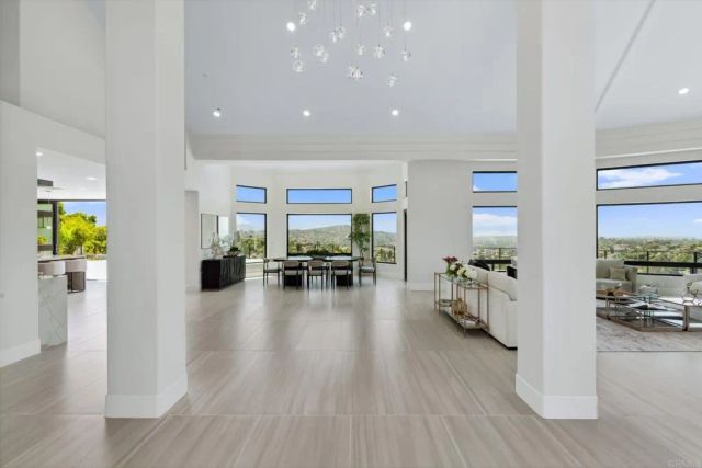 9355 Lavell Street, La Mesa, CA 91941