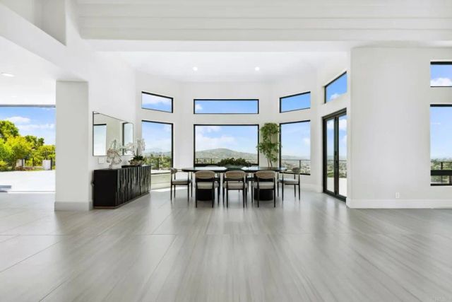 9355 Lavell Street, La Mesa, CA 91941