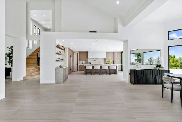 9355 Lavell Street, La Mesa, CA 91941