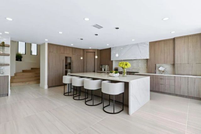 9355 Lavell Street, La Mesa, CA 91941