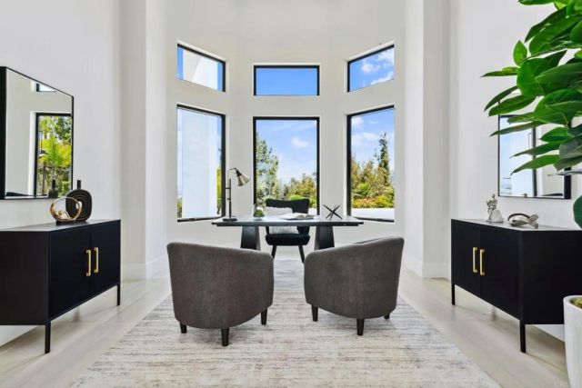 9355 Lavell Street, La Mesa, CA 91941