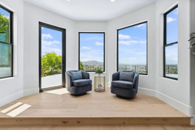 9355 Lavell Street, La Mesa, CA 91941