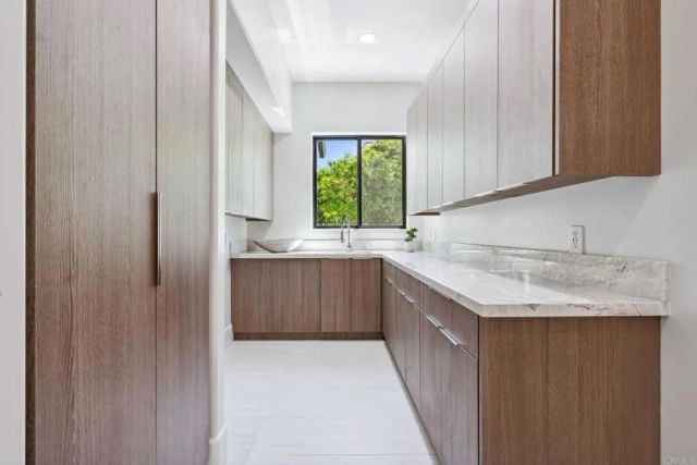 9355 Lavell Street, La Mesa, CA 91941