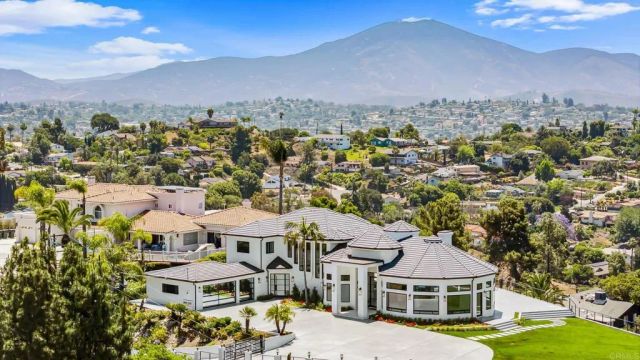 9355 Lavell Street, La Mesa, CA 91941