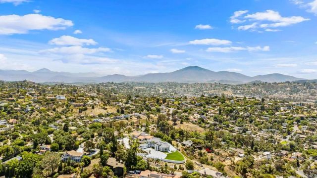 9355 Lavell Street, La Mesa, CA 91941