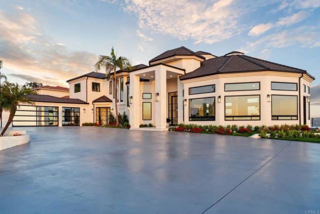 9355 Lavell Street, La Mesa, CA 91941