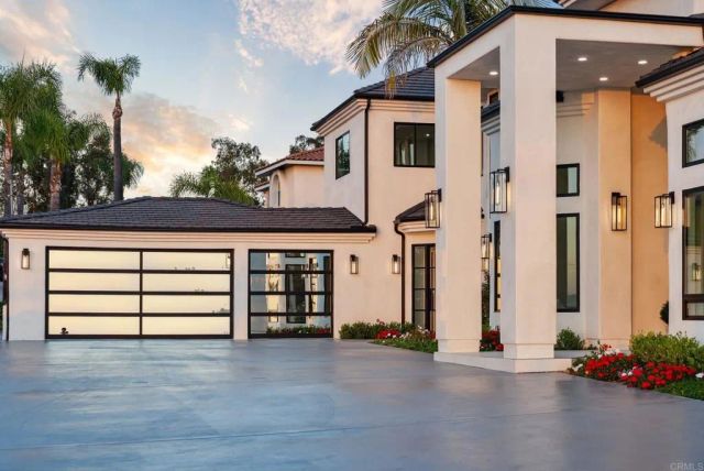 9355 Lavell Street, La Mesa, CA 91941