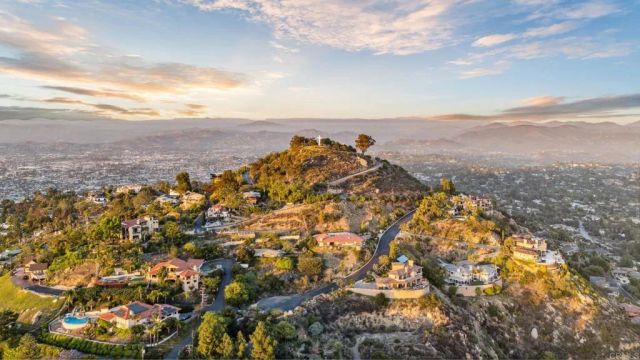 9355 Lavell Street, La Mesa, CA 91941