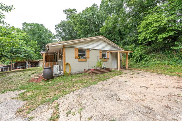 1654 & 1674 N Double Springs Road, Fayetteville, AR 72704