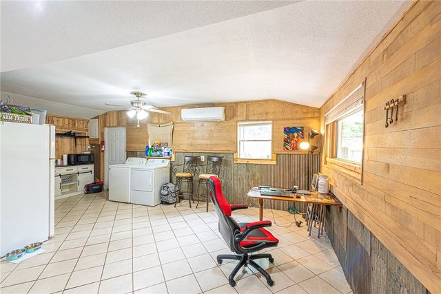 1654 & 1674 N Double Springs Road, Fayetteville, AR 72704