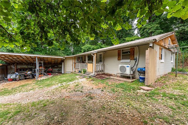 1654 & 1674 N Double Springs Road, Fayetteville, AR 72704