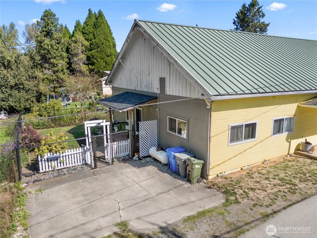 14120 State Route 165 E, Buckley, WA 98321