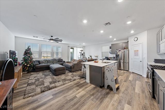 2832 Frabiele Street, Henderson, NV 89044