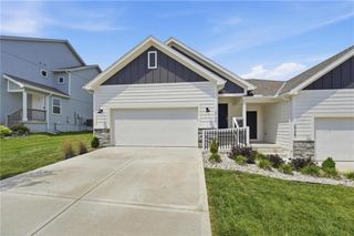 2136 SW Osage Drive, Lee's Summit, MO 64082