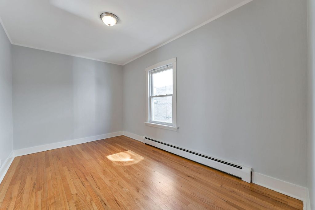 5334 N Lovejoy Avenue, Chicago, IL 60630 — photo 5