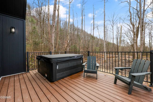 234 Braydens Way, Gatlinburg, TN 37738