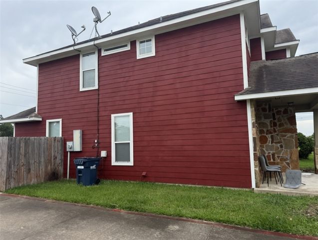 2925 McLaren Drive, College Station, TX 77845