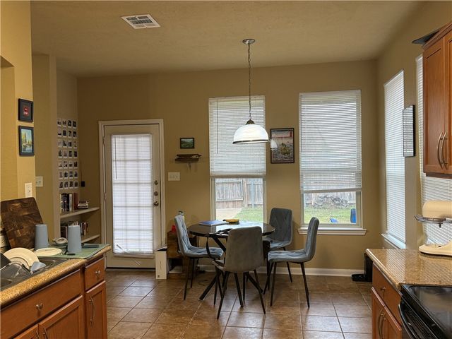 2925 McLaren Drive, College Station, TX 77845