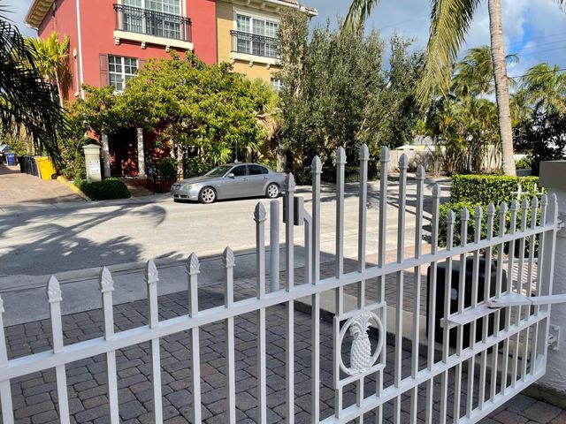 602 S Federal Highway 5, Lake Worth Beach, FL 33460
