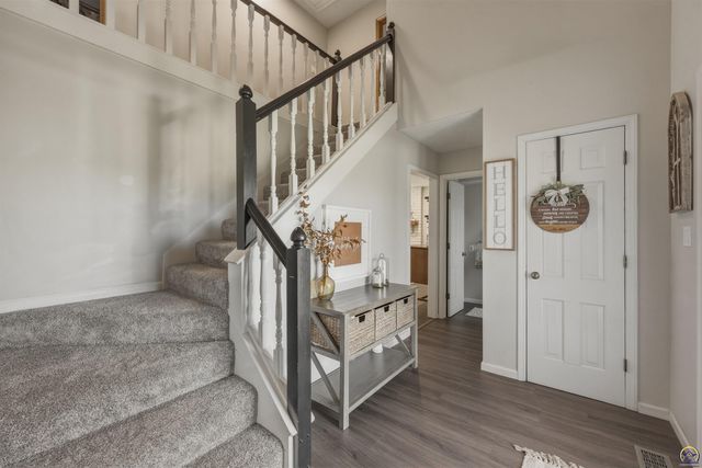 2221 SW Brookfield ST, Topeka, KS 66614