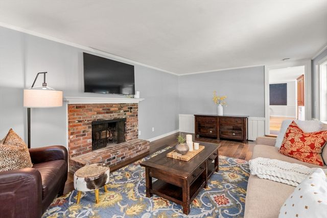 1689 High Street, Westwood, MA 02090