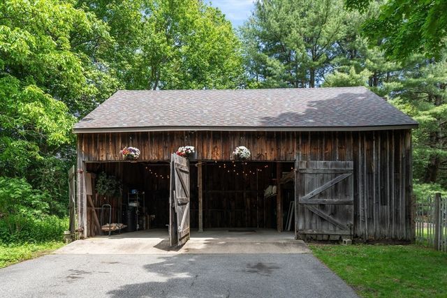 1689 High Street, Westwood, MA 02090