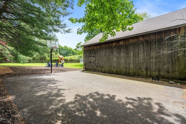 1689 High Street, Westwood, MA 02090