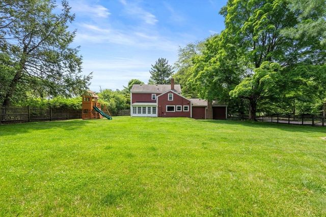 1689 High Street, Westwood, MA 02090