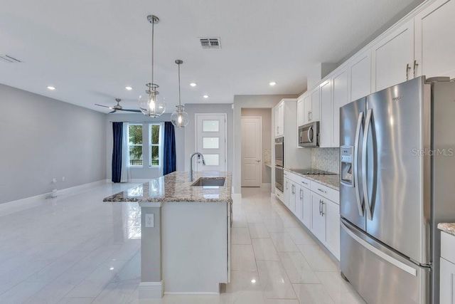 6102 BIMINI TWIST LOOP, Orlando, FL 32819