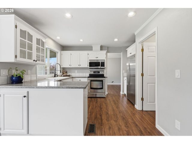 29689 Sw YOSEMITE Way, Wilsonville, OR 97070