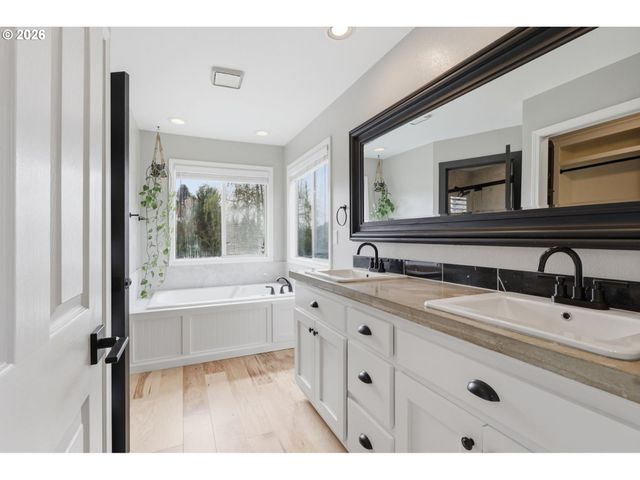 29689 Sw YOSEMITE Way, Wilsonville, OR 97070